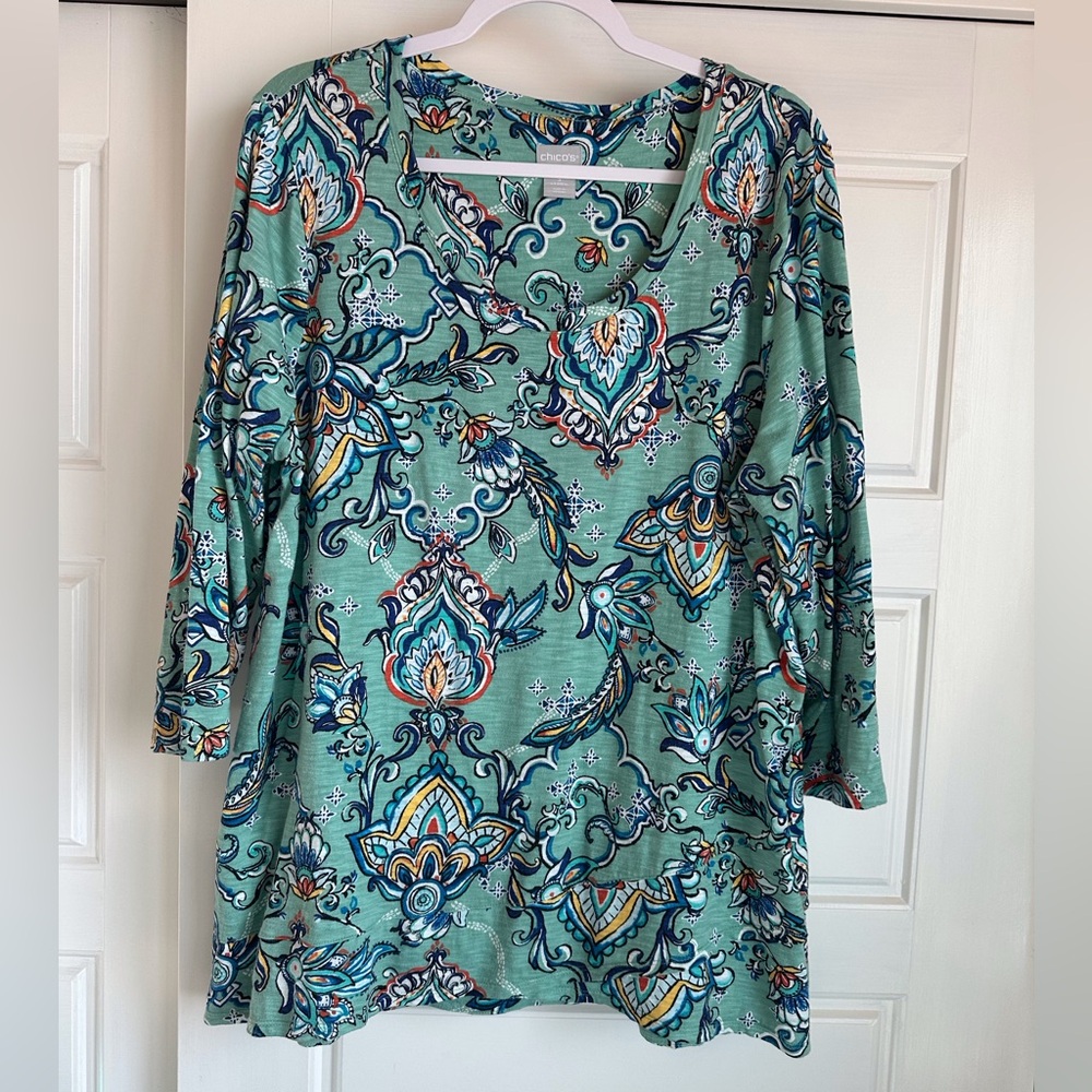 Chicos Like New tee shirt
